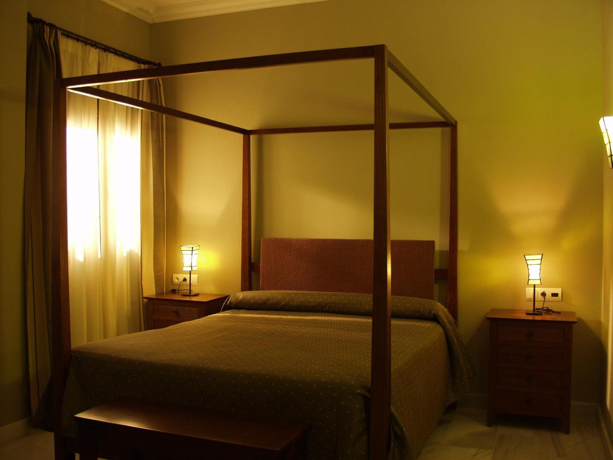 Hotel Las Casas Del Duque Osuna Kültér fotó